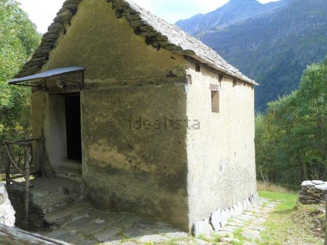 Rustico in vendita a Bugliaga, Trasquera