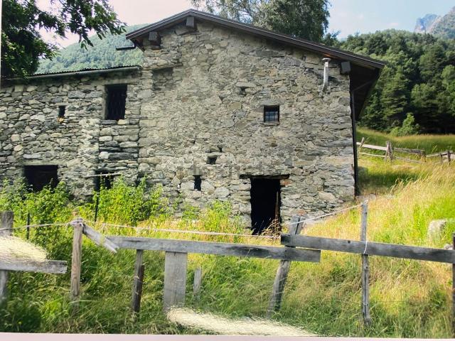 Rustico in vendita a Civo, Lombardia