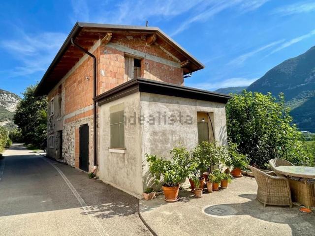 Rustico in vendita a Tessari, Rivoli Veronese