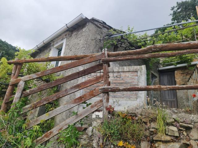 Rustico in vendita a La Spezia, Liguria