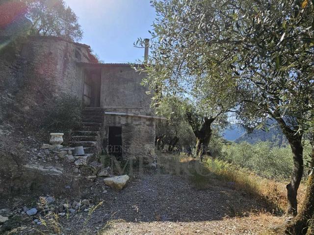 Rustico in vendita a Airole, Liguria