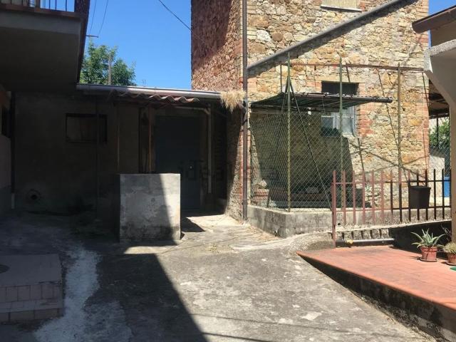 Rustico in vendita a Casenuove, Magione