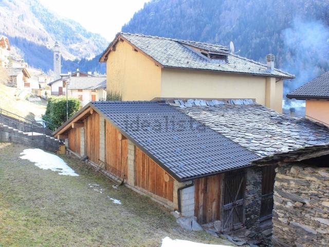 Rustico in vendita a Comunità Montana della Valle Brembana, Carona