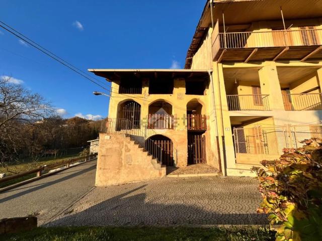 Rustico in vendita a Val di Chy, Piemonte