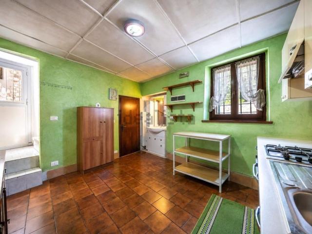 Rustico in vendita a Mezzane Di Sotto, Veneto