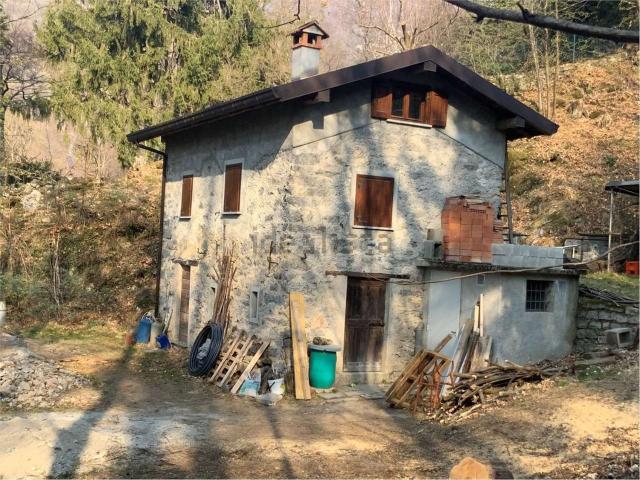 Rustico in vendita a Lissogno, Nesso