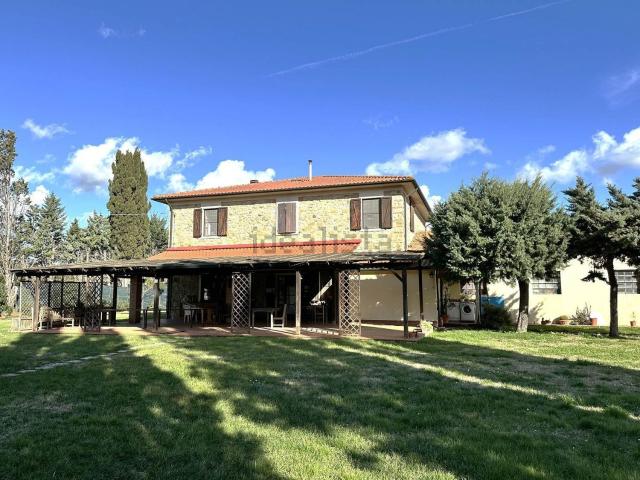 Rustico in vendita a Monteverdi Marittimo, Toscana