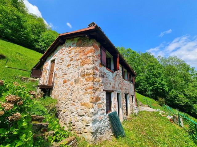 Rustico in vendita a Primaluna, Lombardia