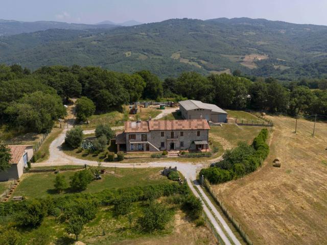 Rustico in vendita a Unione di Comuni Montani Colline del Fiora, Manciano