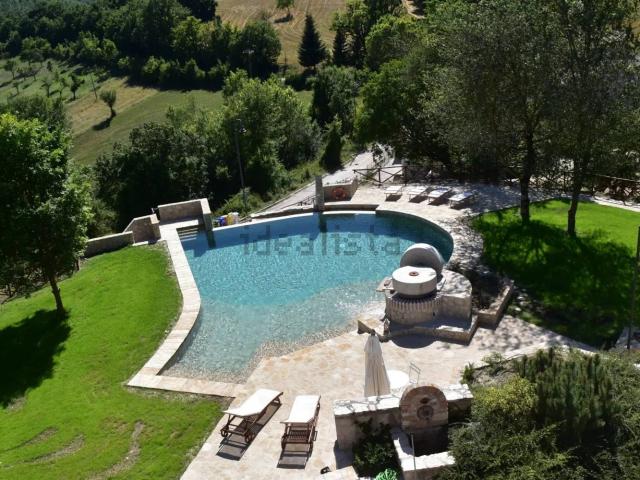 Rustico in vendita a Marche, Macerata