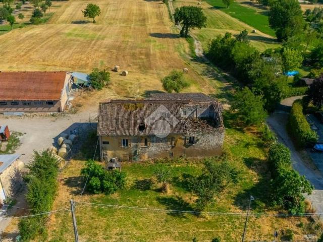 Rustico in vendita a Colline Matildiche, Re
