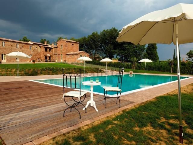 Rustico in vendita a Foiano Della Chiana, Toscana