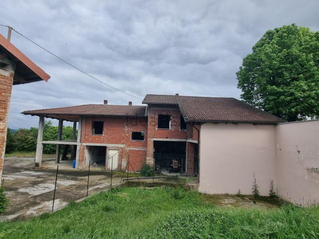 Rustico in vendita a Piemonte, Asti