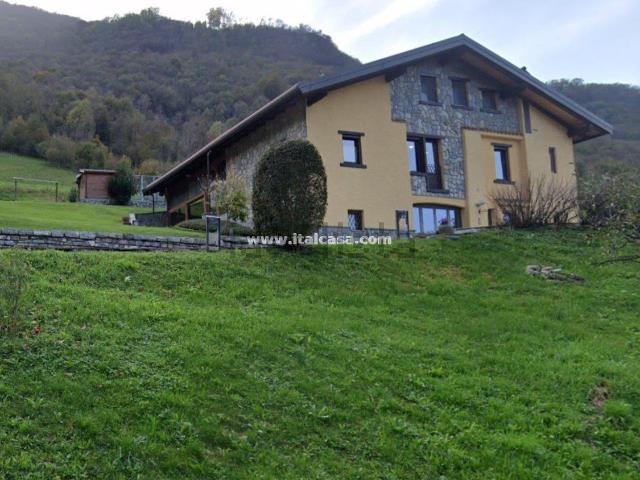 Rustico in vendita a Cene, Bergamo