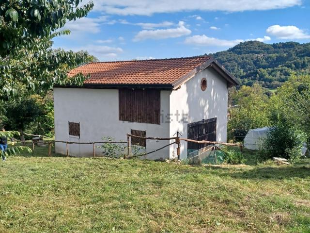 Rustico in vendita a Valdagno, Veneto
