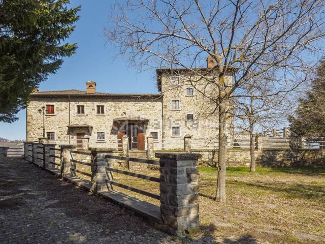 Rustico in vendita a Unione dei comuni del Distretto Ceramico, Montefiorino
