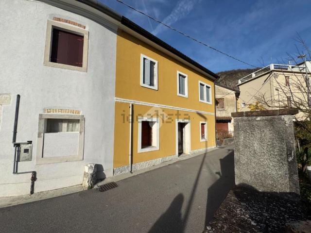Rustico in vendita a Vittorio Veneto, Veneto