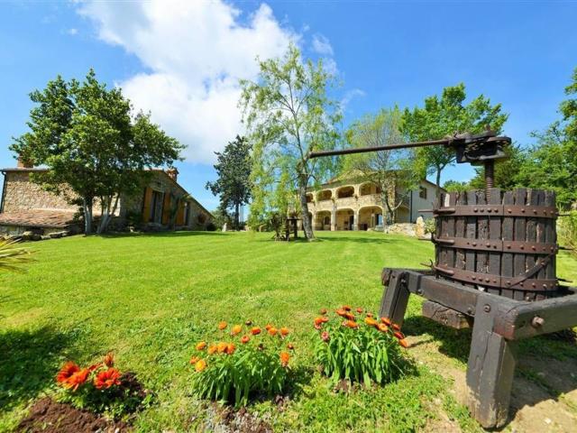 Rustico in vendita a Roccastrada, Toscana
