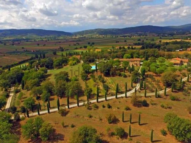 Rustico in vendita a Santa Maria, Lucignano