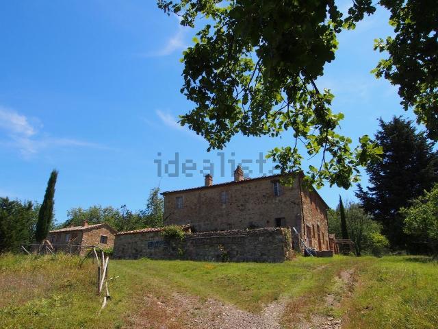 Rustico in vendita a Camigliano, Montalcino