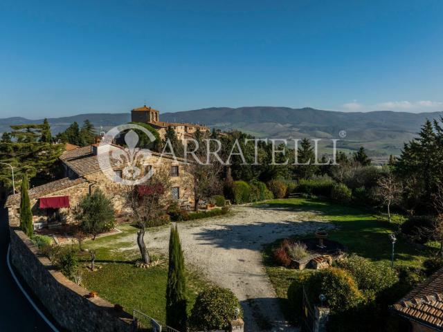 Rustico in vendita a Radicofani, Toscana