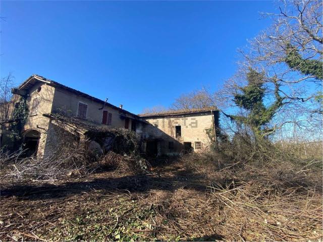 Rustico in vendita a Re, Reggio Emilia