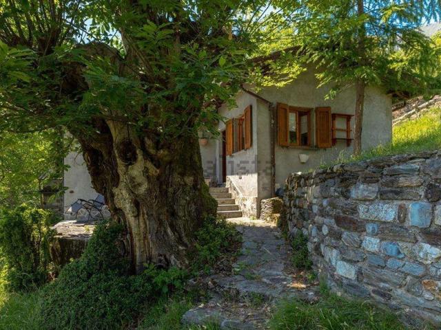 Rustico in vendita a Ligomena, Plesio