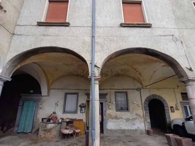 Rustico in vendita a Pirlotti, Capriolo