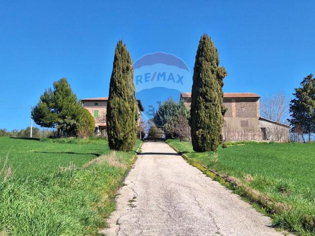 Rustico in vendita a Montefalco, Umbria
