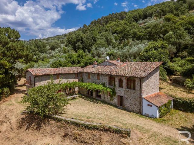 Rustico in vendita a Castelfranco Piandiscò, Toscana