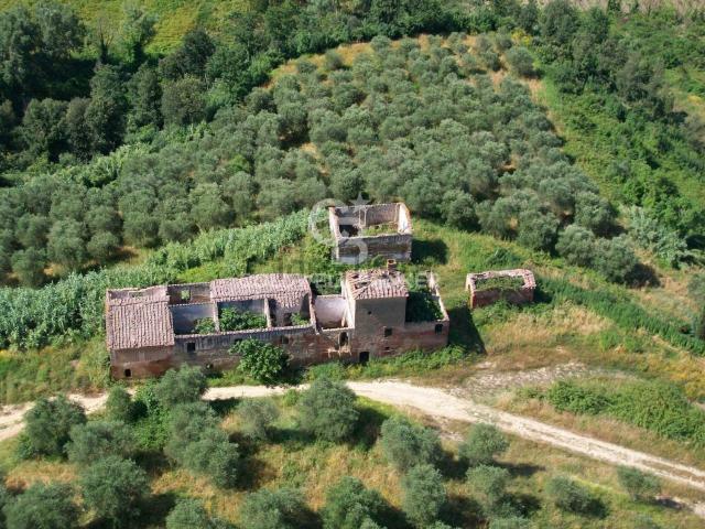 Rustico in vendita a Legoli, Toscana