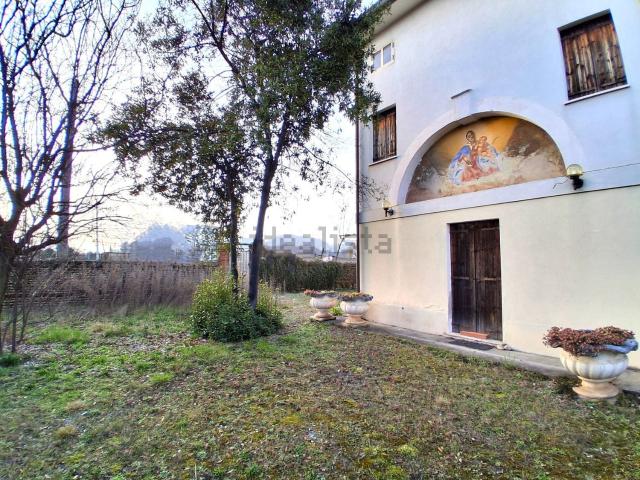 Rustico in vendita a Rossano Veneto, Veneto