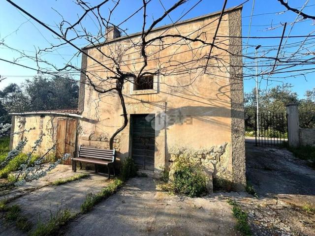 Rustico in vendita a Villaggio Belgiovine, Puglia