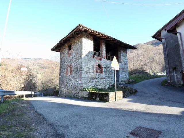 Rustico in vendita a Attimis, Friuli-Venezia Giulia