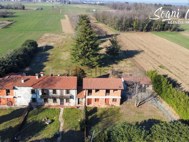 Rustico in vendita a Gaggiolo, Piemonte