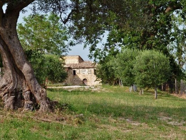 Rustico in vendita a Marche, Macerata