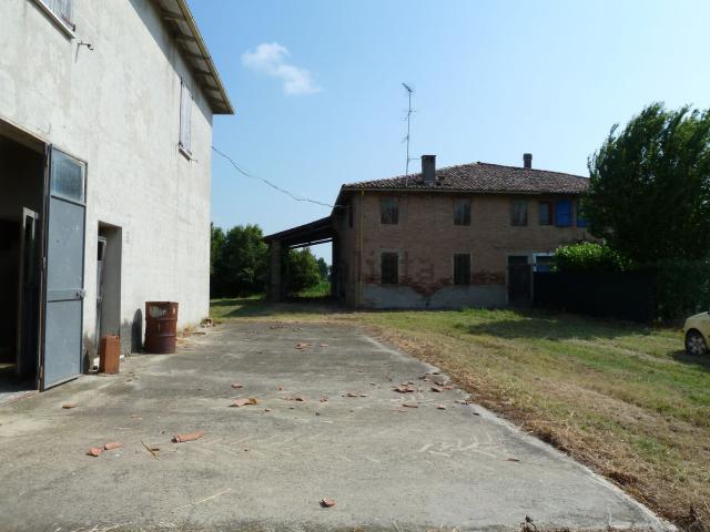 Rustico in vendita a Unione Terre d'Acqua, San Giovanni In Persiceto