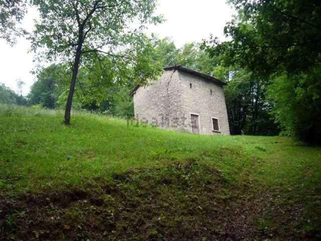 Rustico in vendita a Berbenno, Lombardia