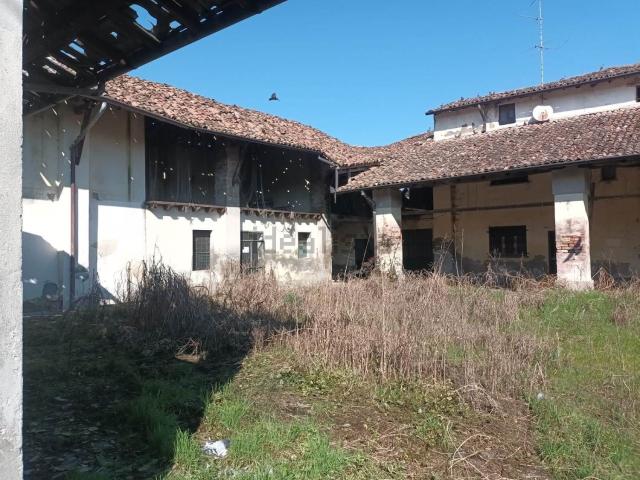 Rustico in vendita a Pianengo, Lombardia