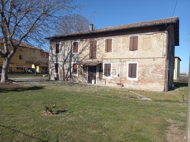 Rustico in vendita a Unione Terre d'Acqua, Crevalcore
