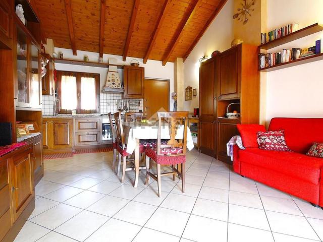 Rustico in vendita a Agrate Brianza, Monza-brianza