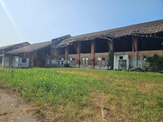 Rustico in vendita a Pieve Emanuele, Lombardia