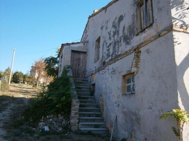 Rustico in vendita a Montefiore, Marche