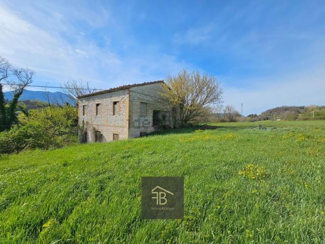Rustico in vendita a Marena, Marche