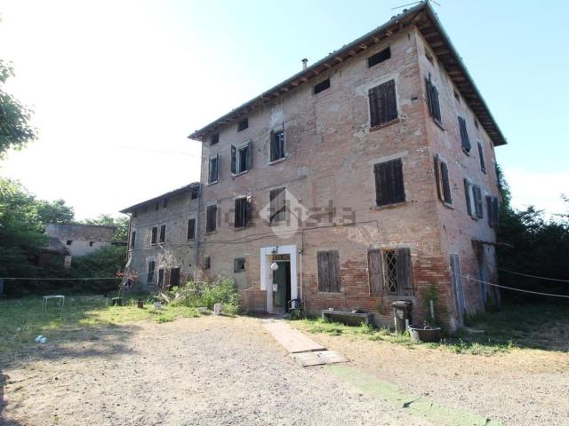 Rustico in vendita a Sabbione, Re