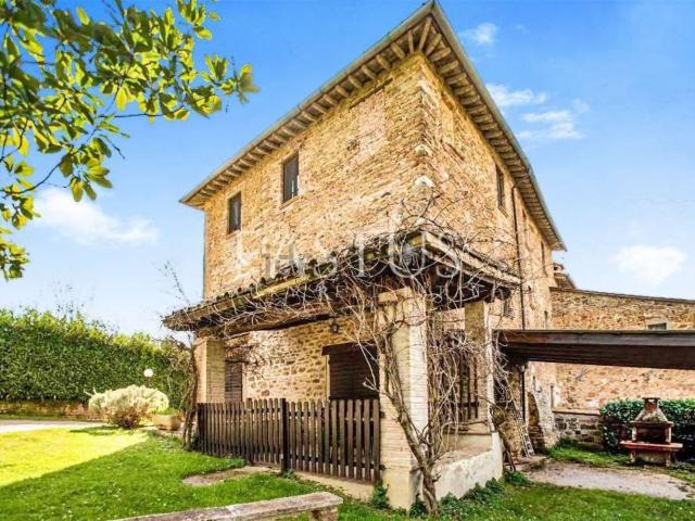 Rustico in vendita a Umbertide, Umbria