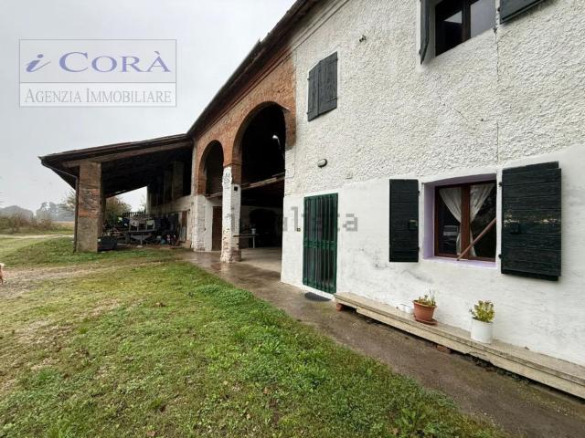 Rustico in vendita a Cervarese Santa Croce, Veneto