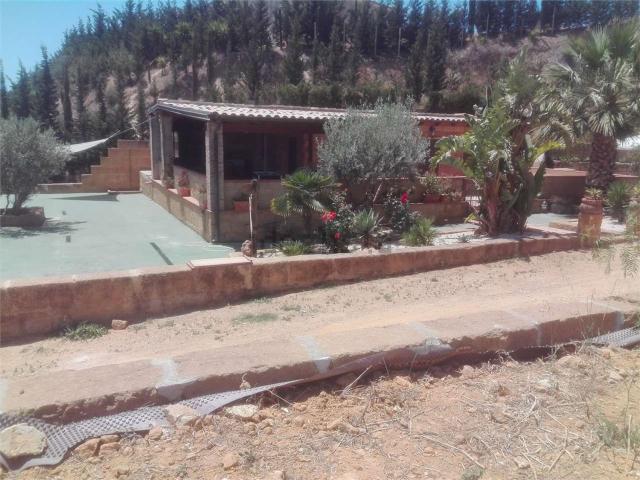 Rustico in vendita a Monserrato, Agrigento