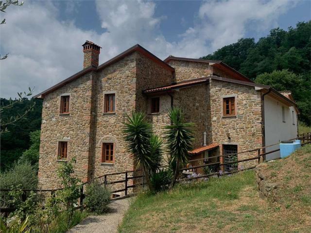 Rustico in vendita a Serravalle Pistoiese, Toscana
