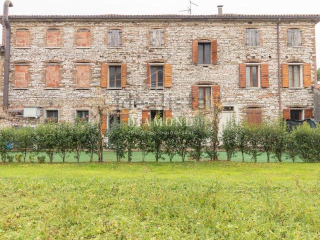 Rustico in vendita a Possagno, Veneto